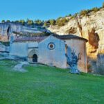 Con 7 ermitas y surcado por un río: el pueblo del Pirineo que guarda una curiosa leyenda